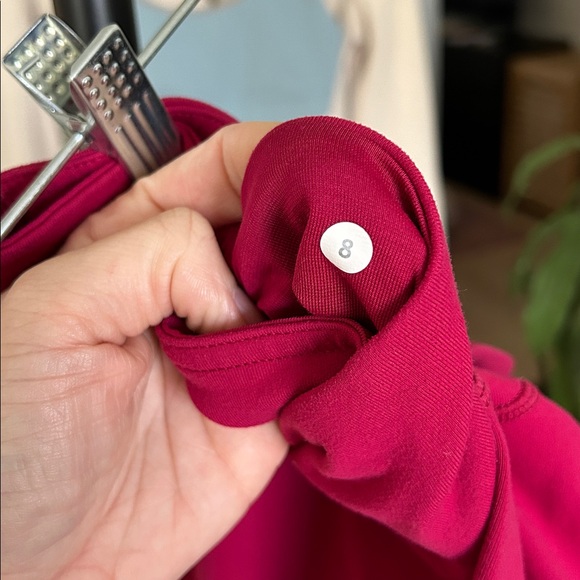 Lululemon Cropped Leggings. Size 8. 20” inseam - Picture 3 of 4